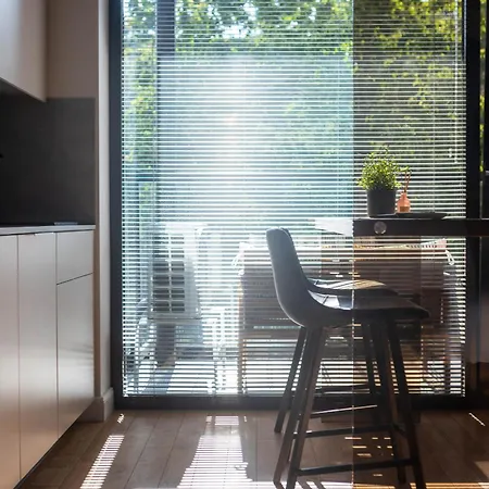 Amber Glow Vanagupe アパート