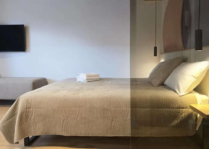 Amber Glow Vanagupe *